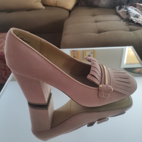 🎀 Blush Kilt Fringe Oxford Heels - Picture 4 of 11